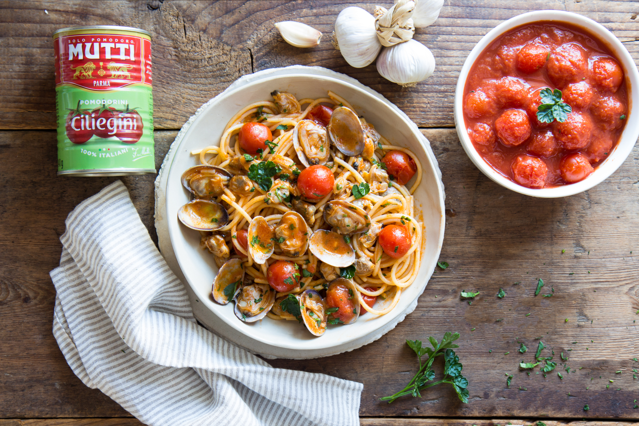 Spaghetti with Clams and Cherry Tomatoes | Mutti Recipe