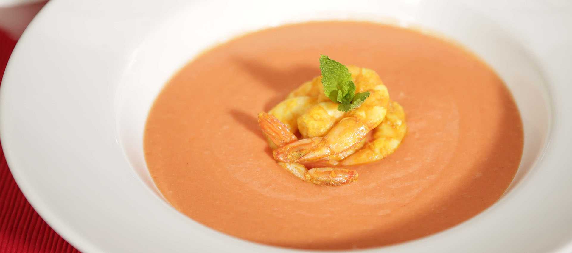 Aurorasauce med rejer, karry og tomatpuré