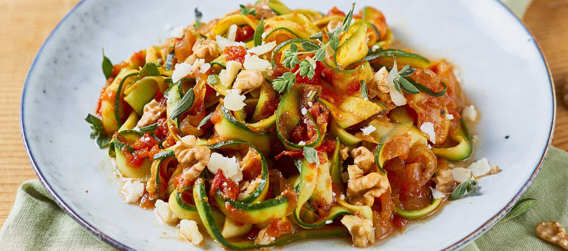 Squashnudler med Mutti Polpa-tomater