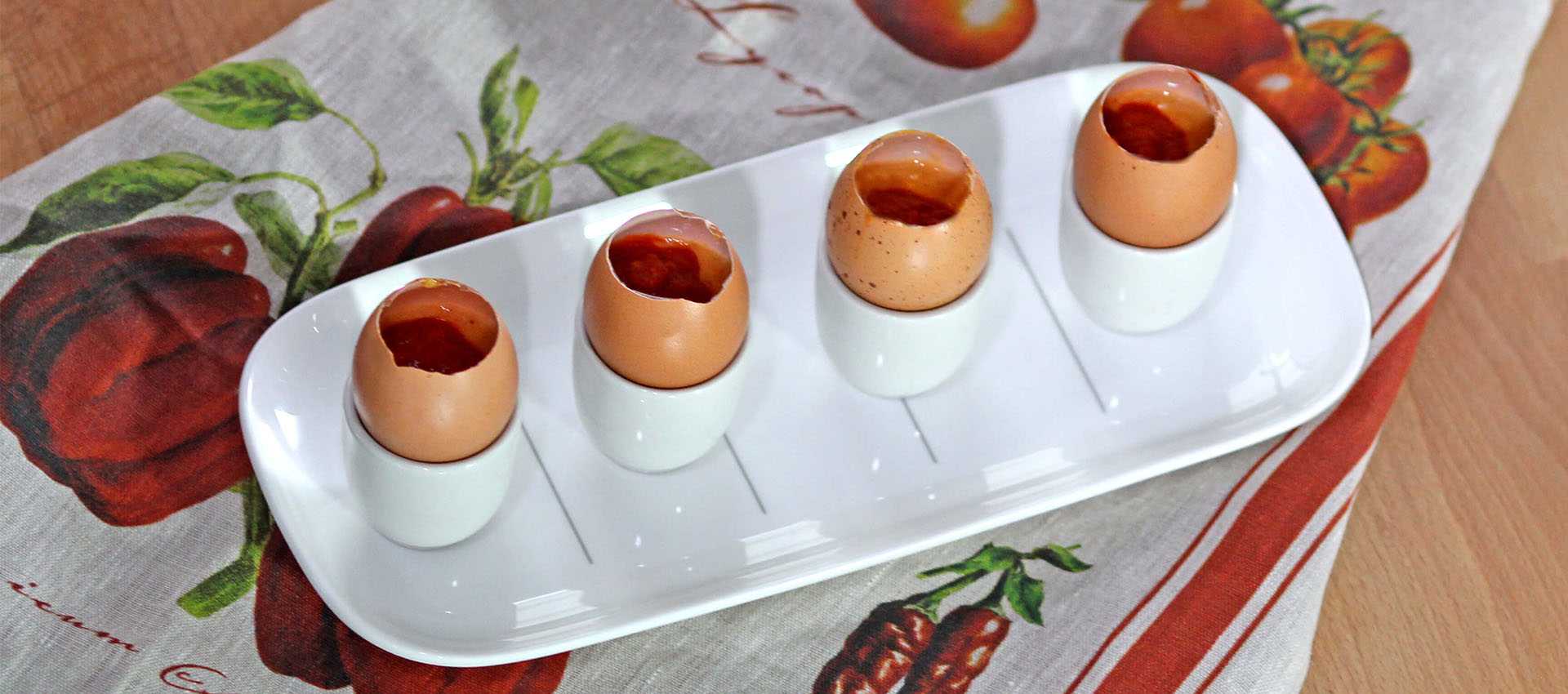 Eggerøre med tomat av tomatpuré