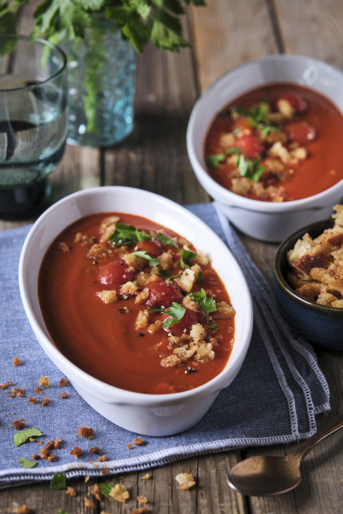 Chunky tomatsuppe med Pangrattato
