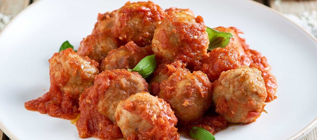Köttbullar i tomatsås Köttbullar i tomatsås