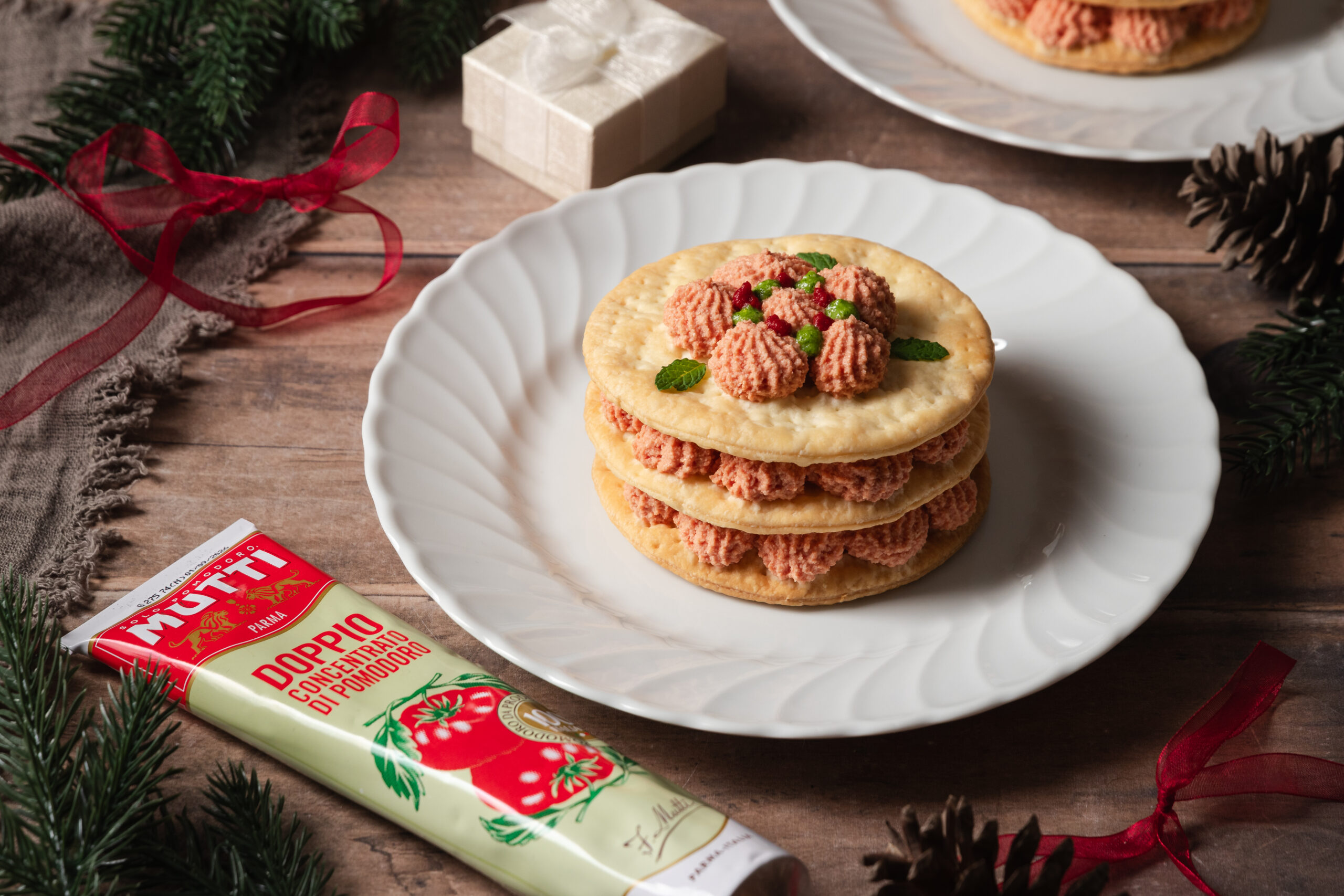 Millefeuille med tomat- och ricottakräm och rucolapesto