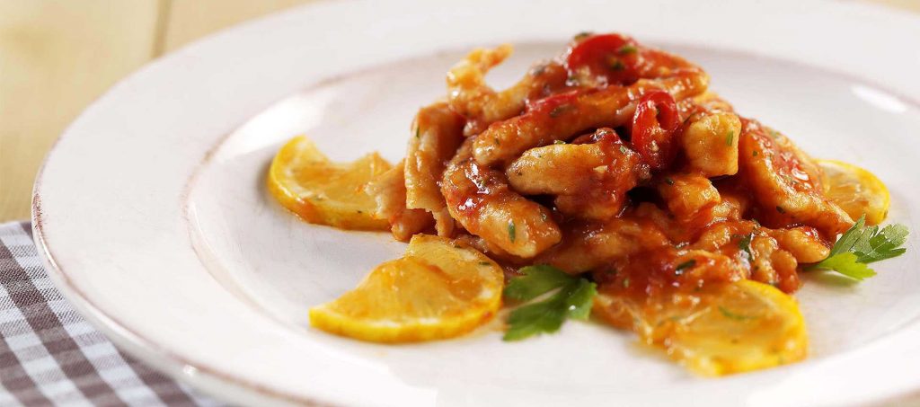 Hühnerstreifen mit Zitrone und scharfem Chili Hühnerstreifen mit Zitrone und scharfem Chili