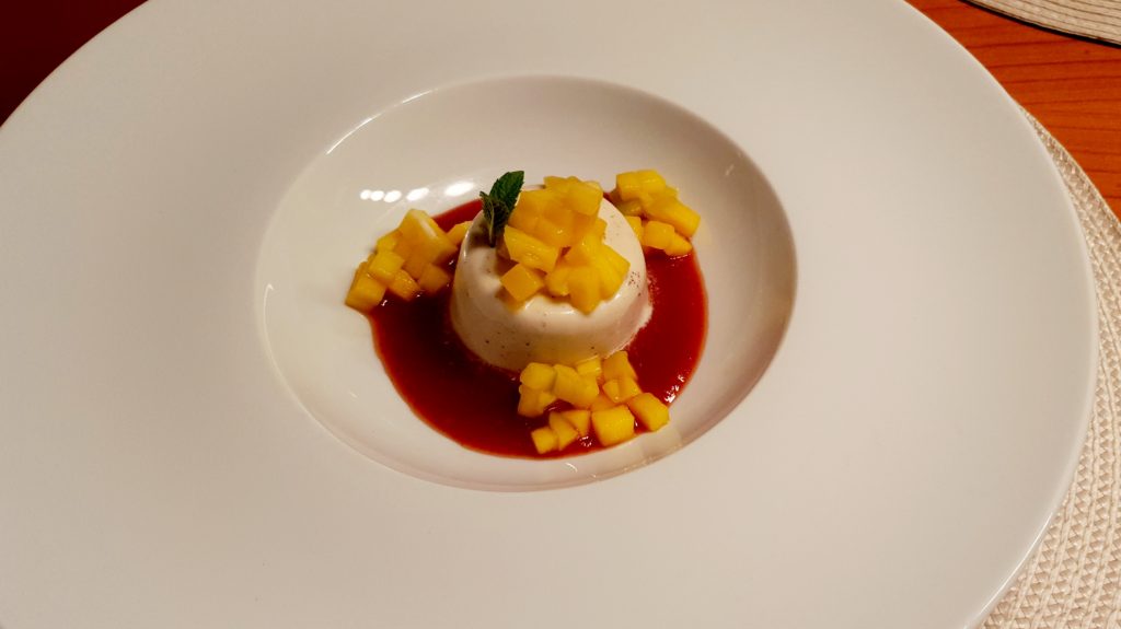 Panna Cotta mit Tomaten-Mango-Kompott Panna Cotta mit Tomaten-Mango-Kompott