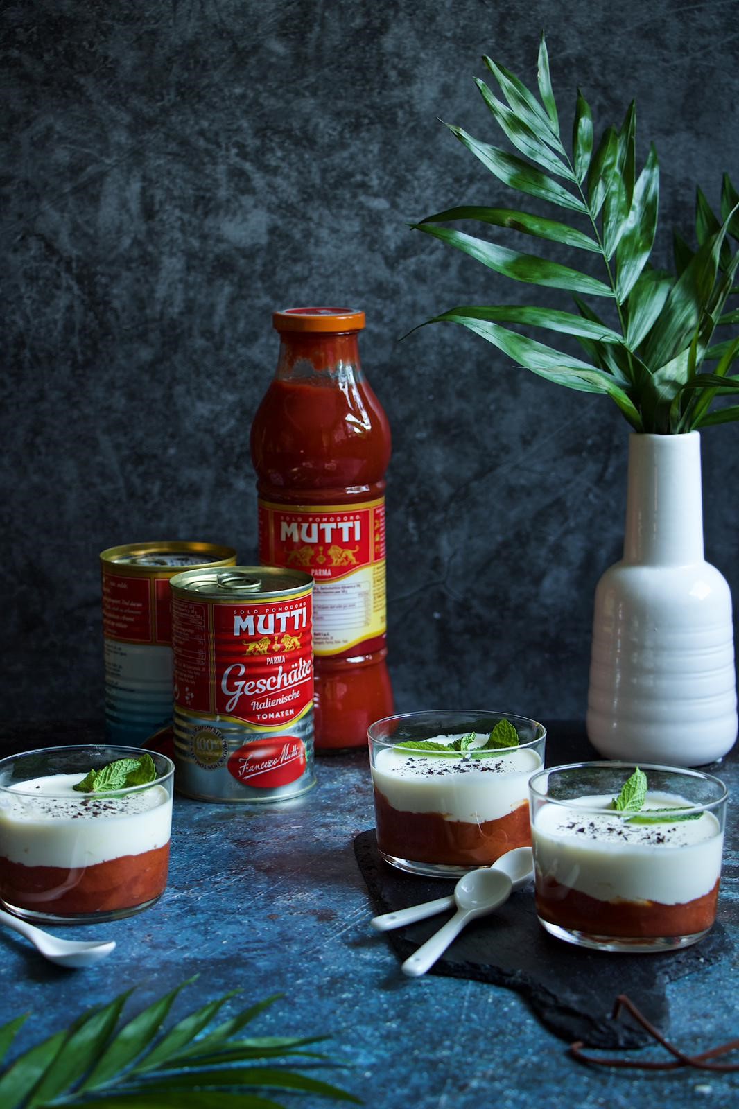 Tomatencreme mit Ricotta Mousse und Minze | Mutti Rezepte