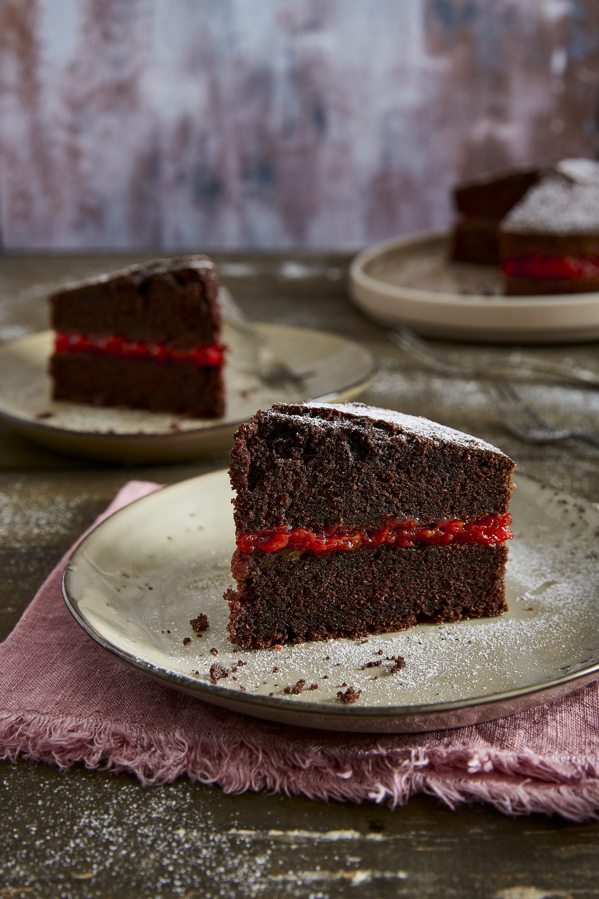 Schokoladenkuchen mit tomatenkonfitüre