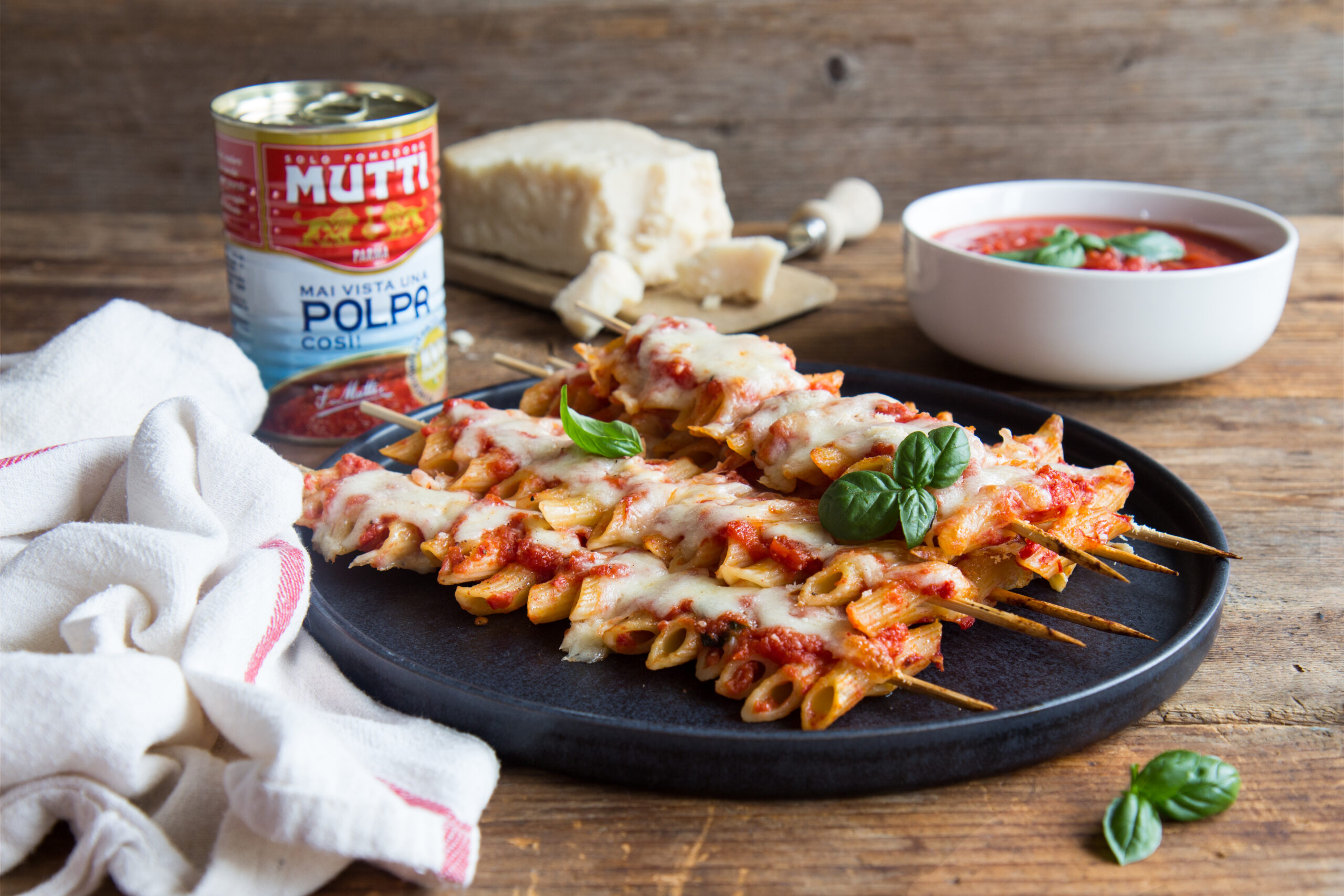 Knusprige Nudelspiesse