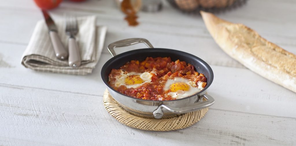 Œufs au plat en nid de tomates Œufs au plat en nid de tomates