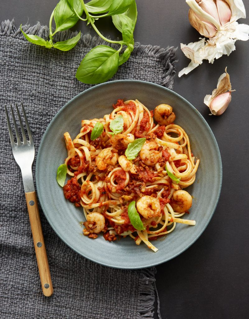 Linguine aux crevettes et sauce tomate Linguine aux crevettes et sauce tomate