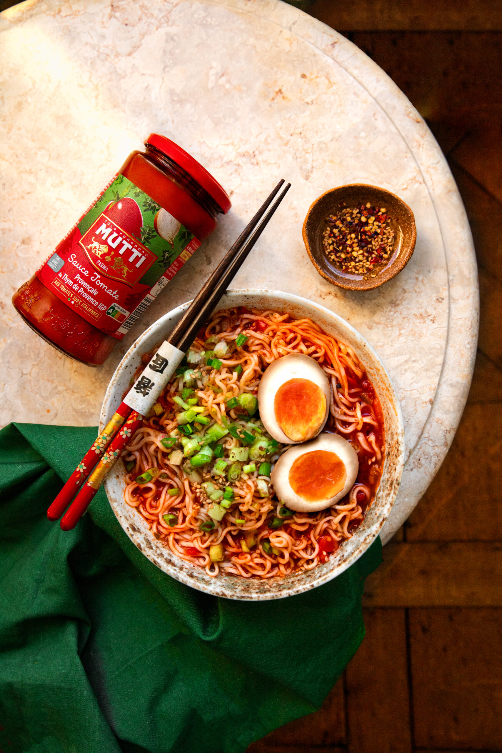 Ramen à la sauce tomate