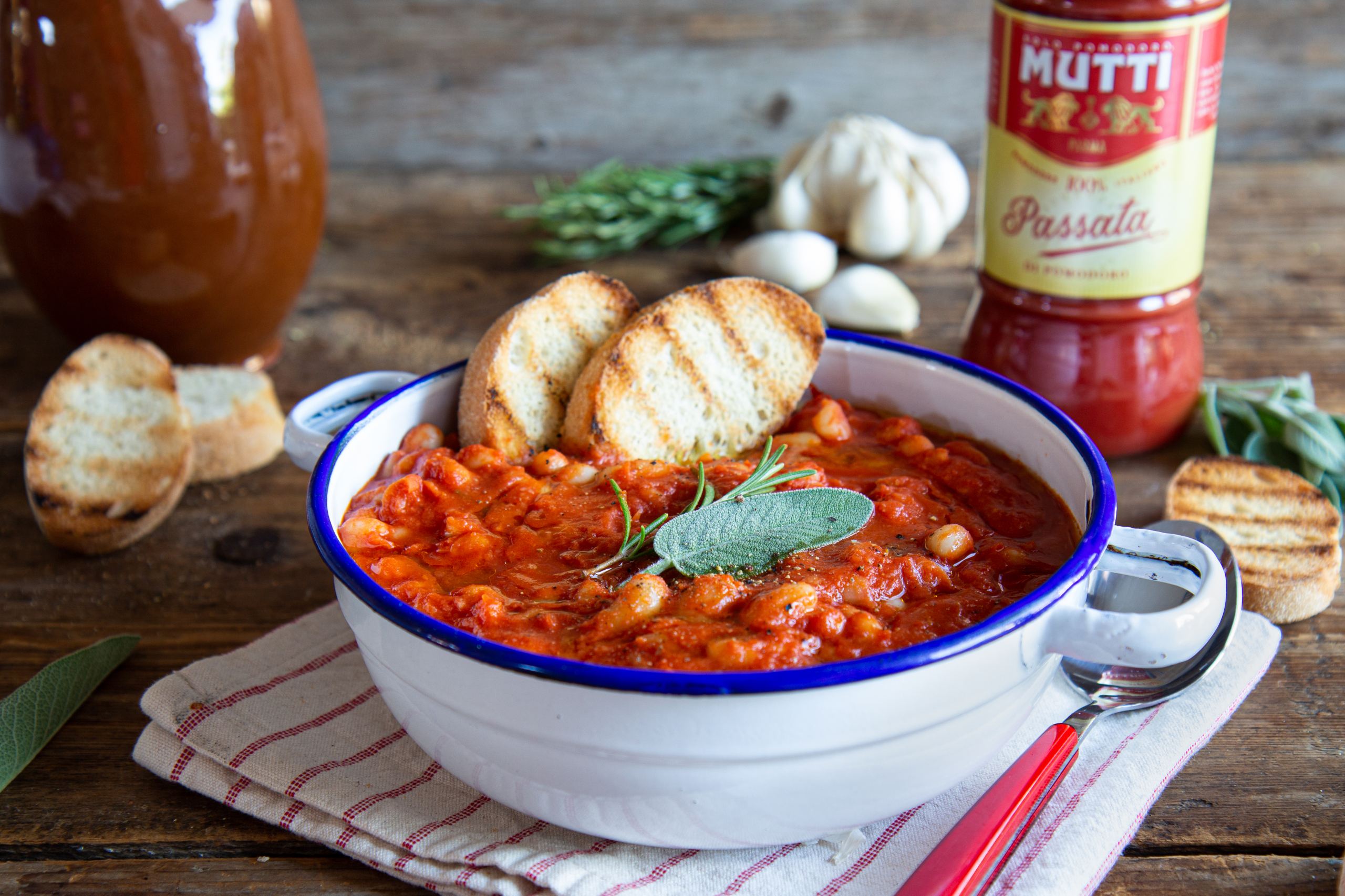 White Beans in Tomato Sauce