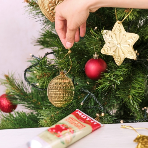 Mutti Holiday Decorations