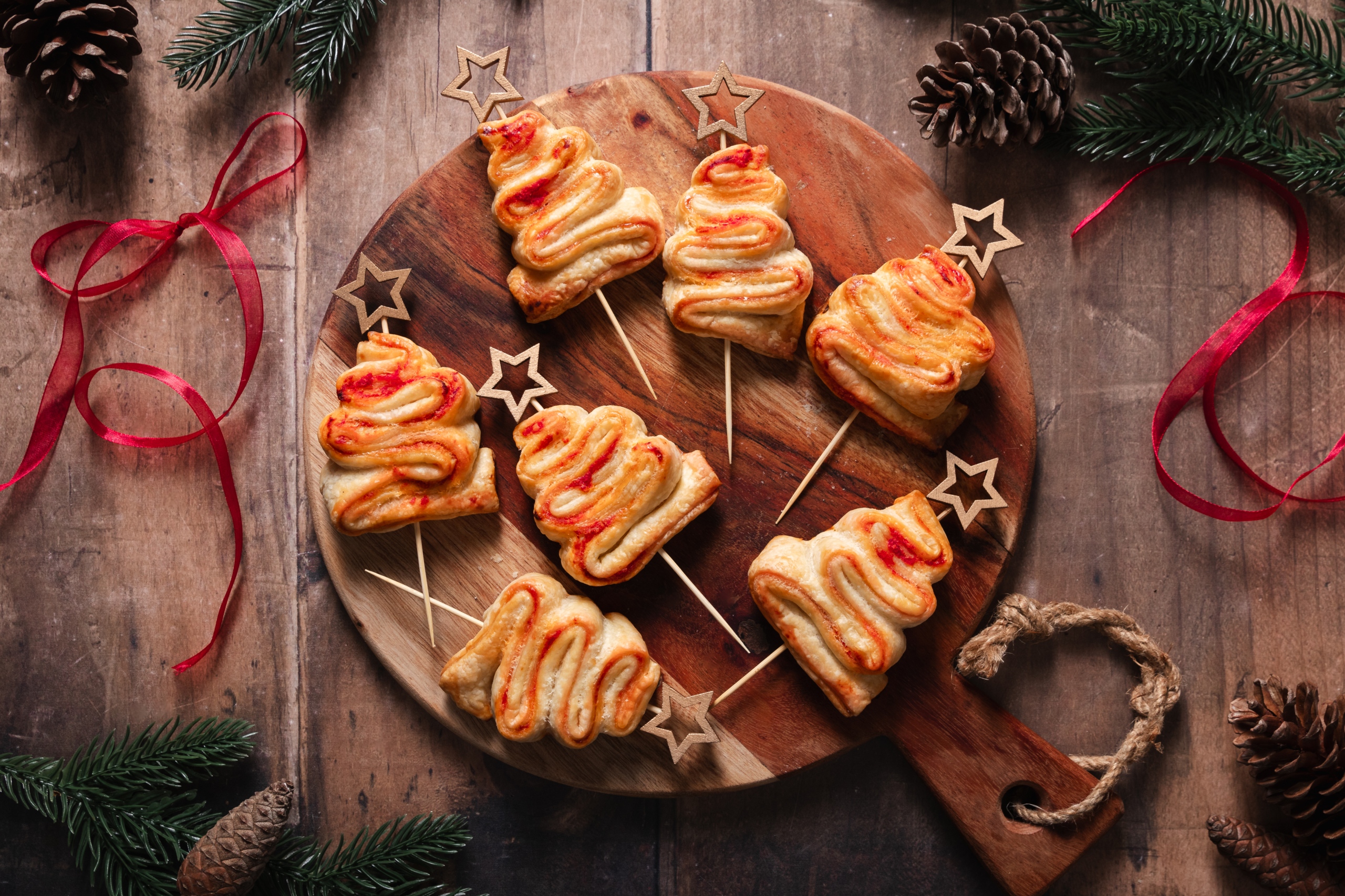 Sapins feuilletés à la tomate