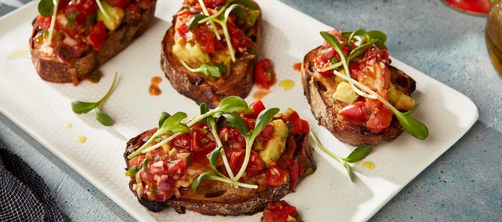 Shrimp and Avocado Toast with Mutti® Cherry Tomato Salsa Shrimp and Avocado Toast with Mutti® Cherry Tomato Salsa