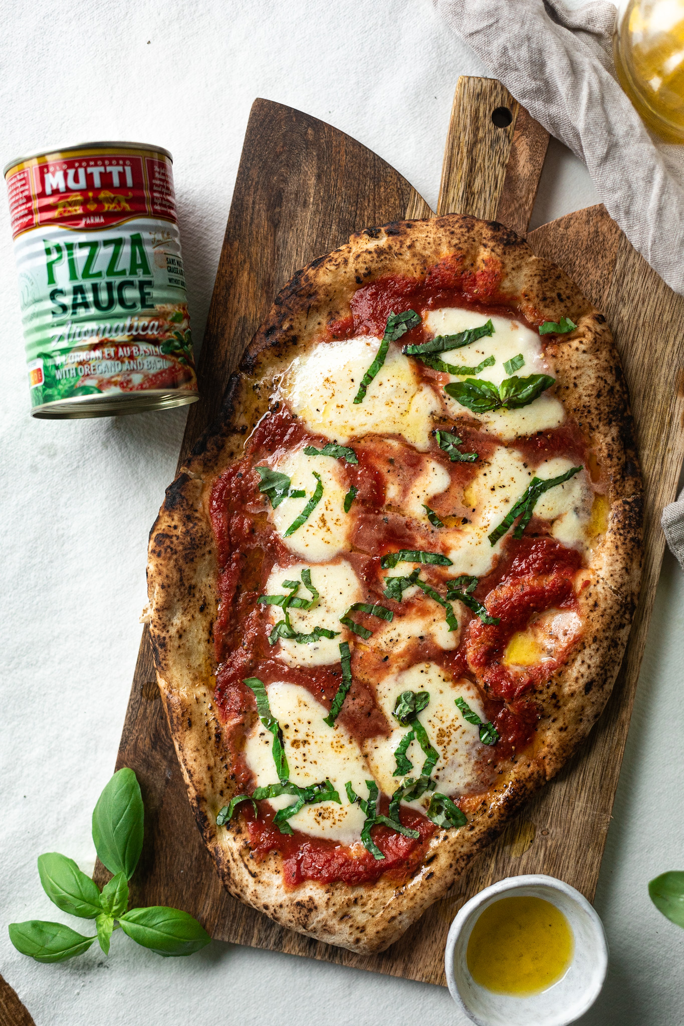Grilled flatbread pizza with tomato