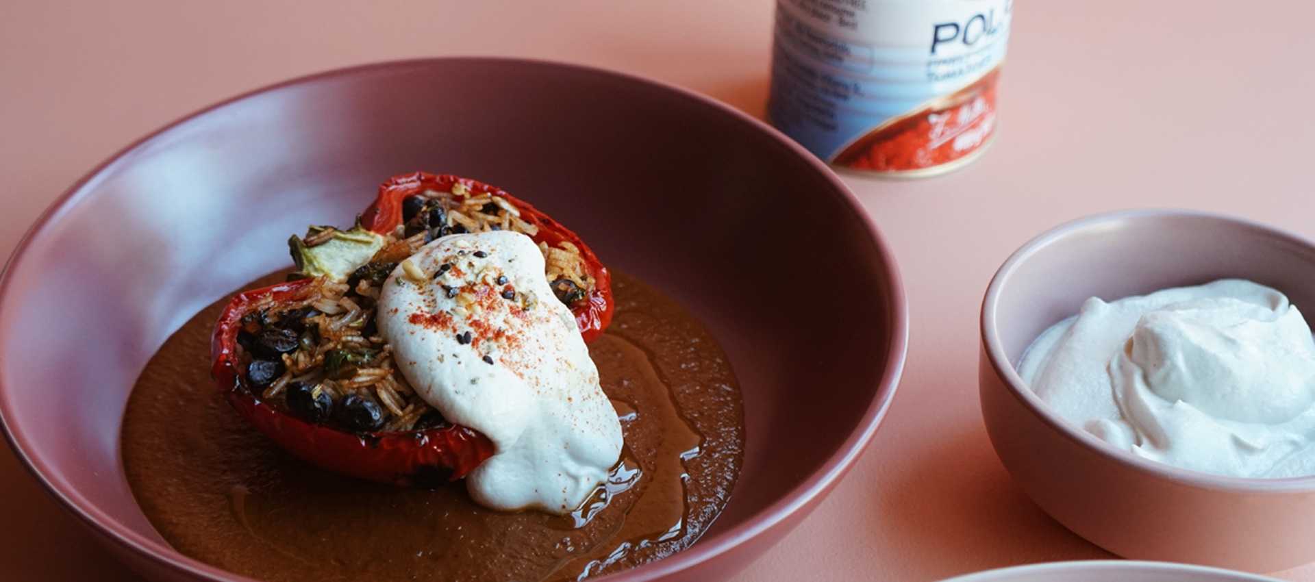 Stuffed capsicums with mole sauce