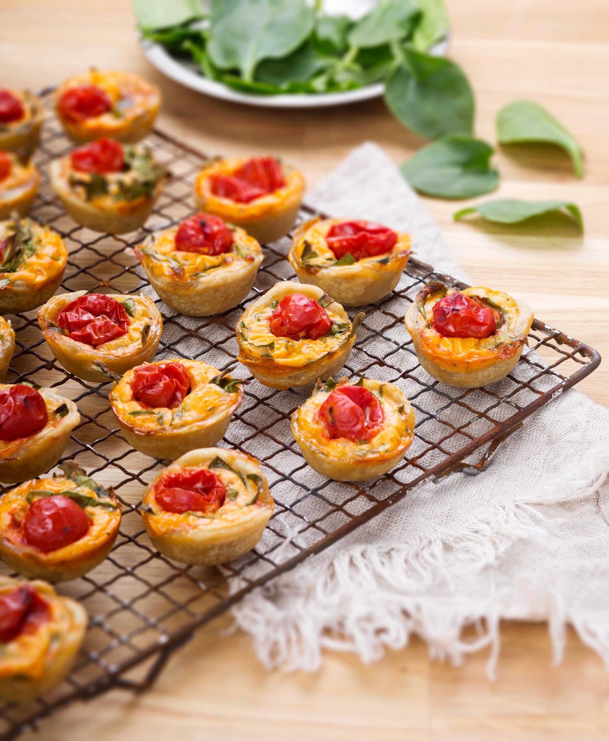 Heerlijke kerstomaat en spinazie bites