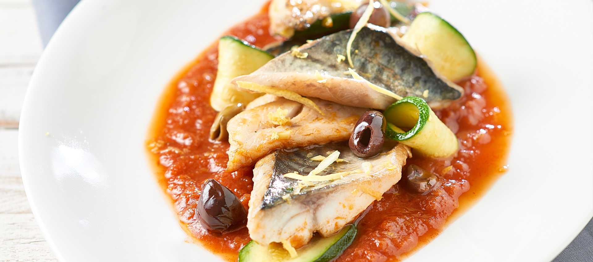 Tomaat Makreel gemaakt met Olive Pasta Sauce