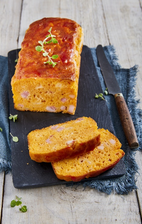 Zoute plumcake met mutti dubbel geconcentreerde tomatenpuree