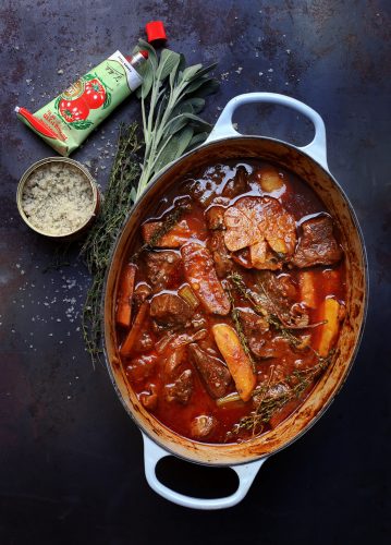 Тушеная говядина с овощами Тушеная говядина с овощами