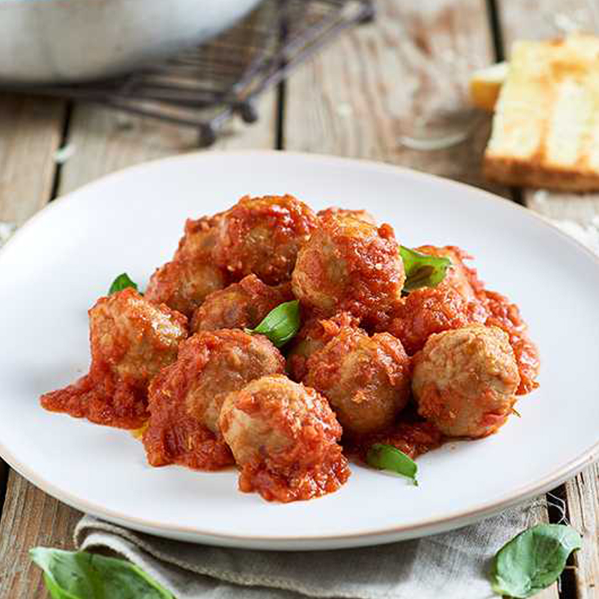 italian meatballs in tomato sauce