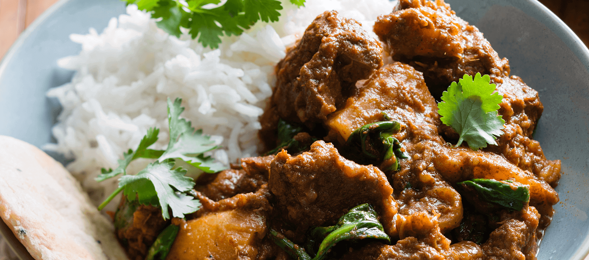 Beef Madras Curry Potatoes with Peeled Tomatoes