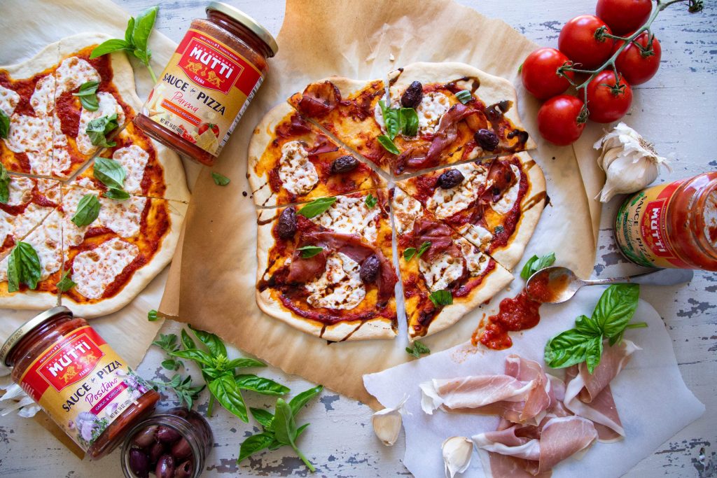 Crispy Prosciutto Olive and Basil Pizza Crispy Prosciutto Olive and Basil Pizza