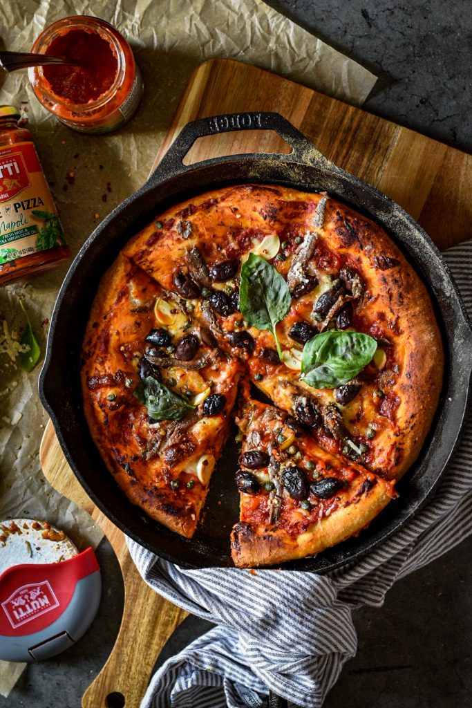 Pizza Puttanesca Pizza Puttanesca
