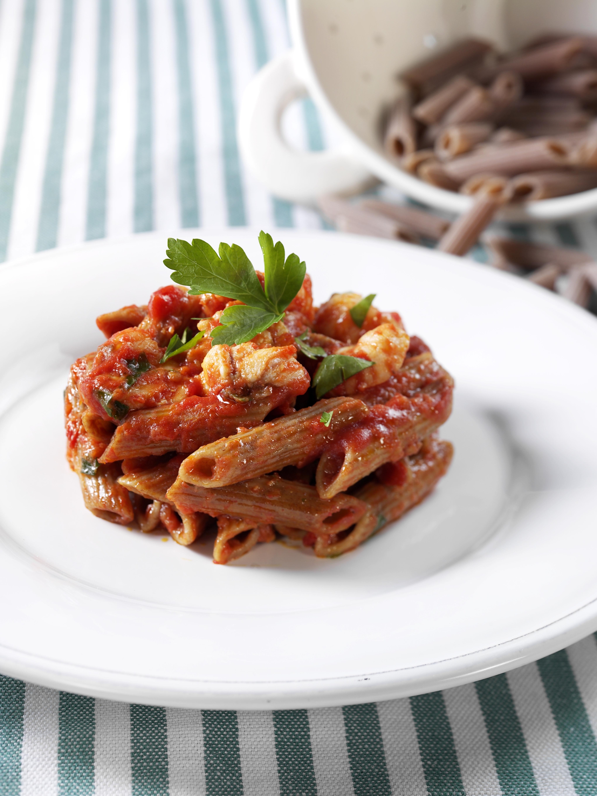 タラのペンネ　ムッティパスタソース　トマト＆バジル