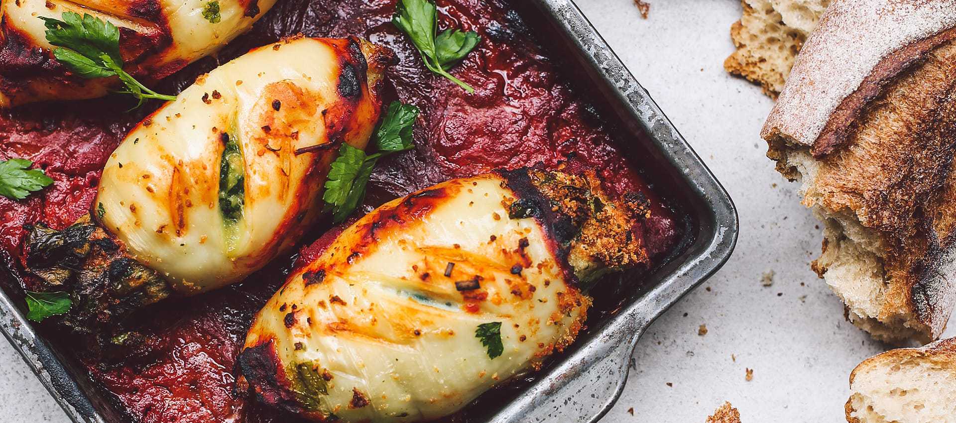 Stuffed squid in tomato sauce