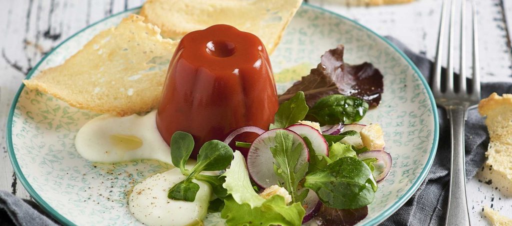 Aspic di salsa ciliegini con fonduta di mozzarella Aspic di salsa ciliegini con fonduta di mozzarella