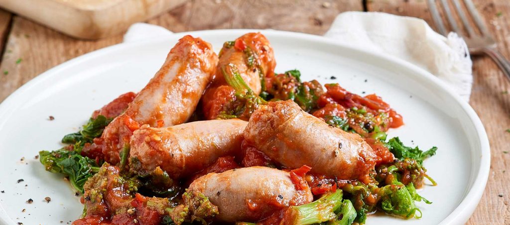 Salsiccia al pomodoro e cime di rapa Salsiccia al pomodoro e cime di rapa