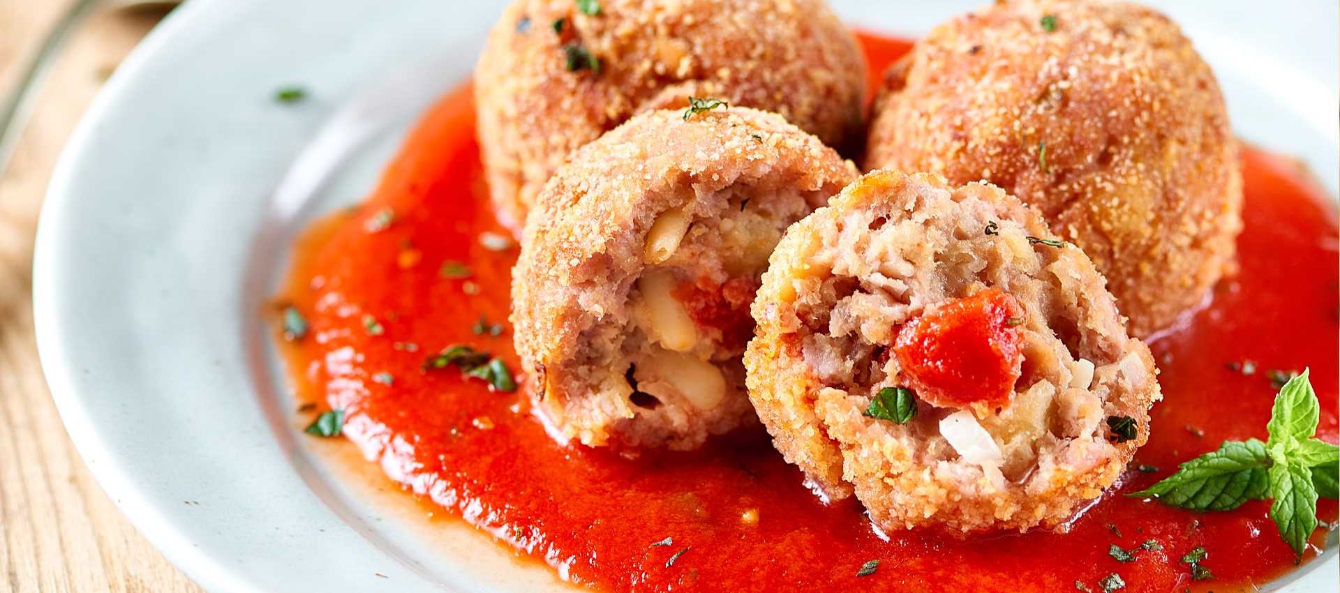 Polpette di tonno con cuor di pelato