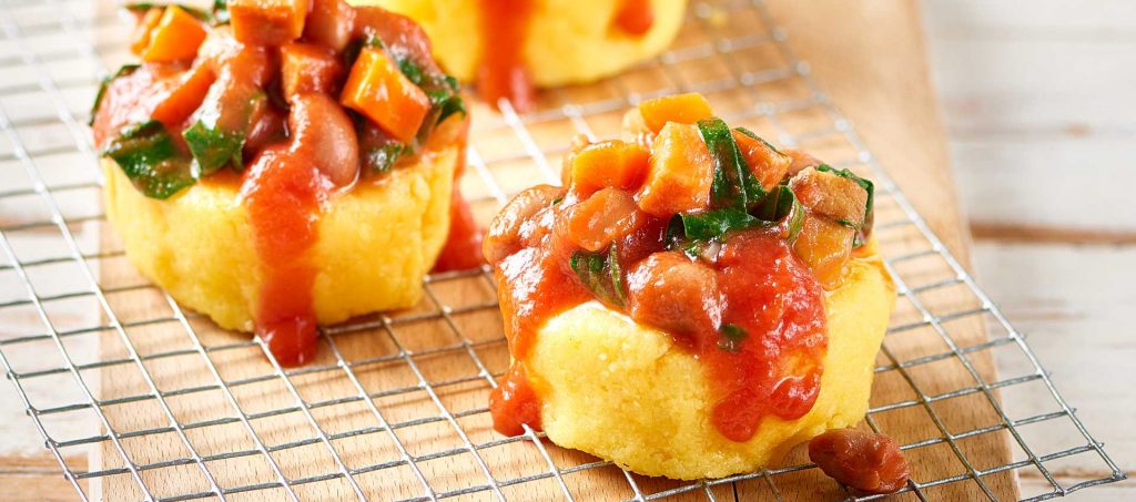 Polenta con ragù di fagioli e seitan Polenta con ragù di fagioli e seitan
