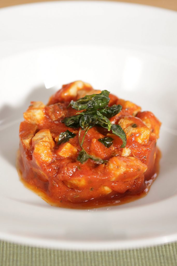 Cubetti di pesce spada con origano e salvia Cubetti di pesce spada con origano e salvia
