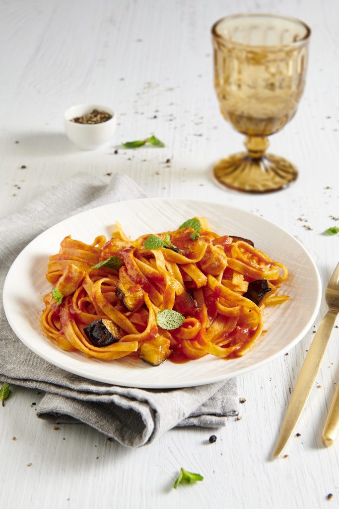 Tagliatelle con melanzane, pesce spada e Salsa Datterini Tagliatelle con melanzane, pesce spada e Salsa Datterini