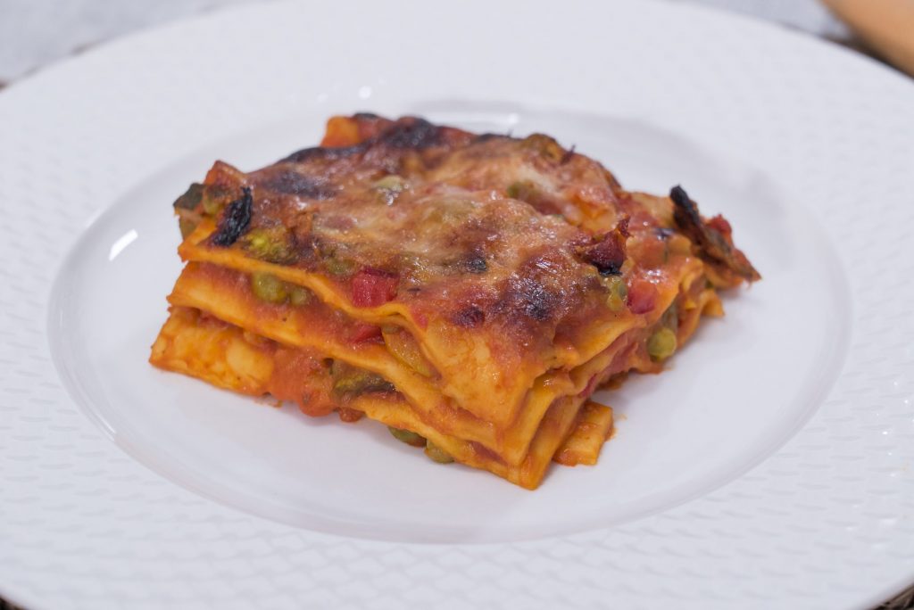 Lasagna con ragù di verdure e Salsa Pronta Datterini Mutti Ricetta ...