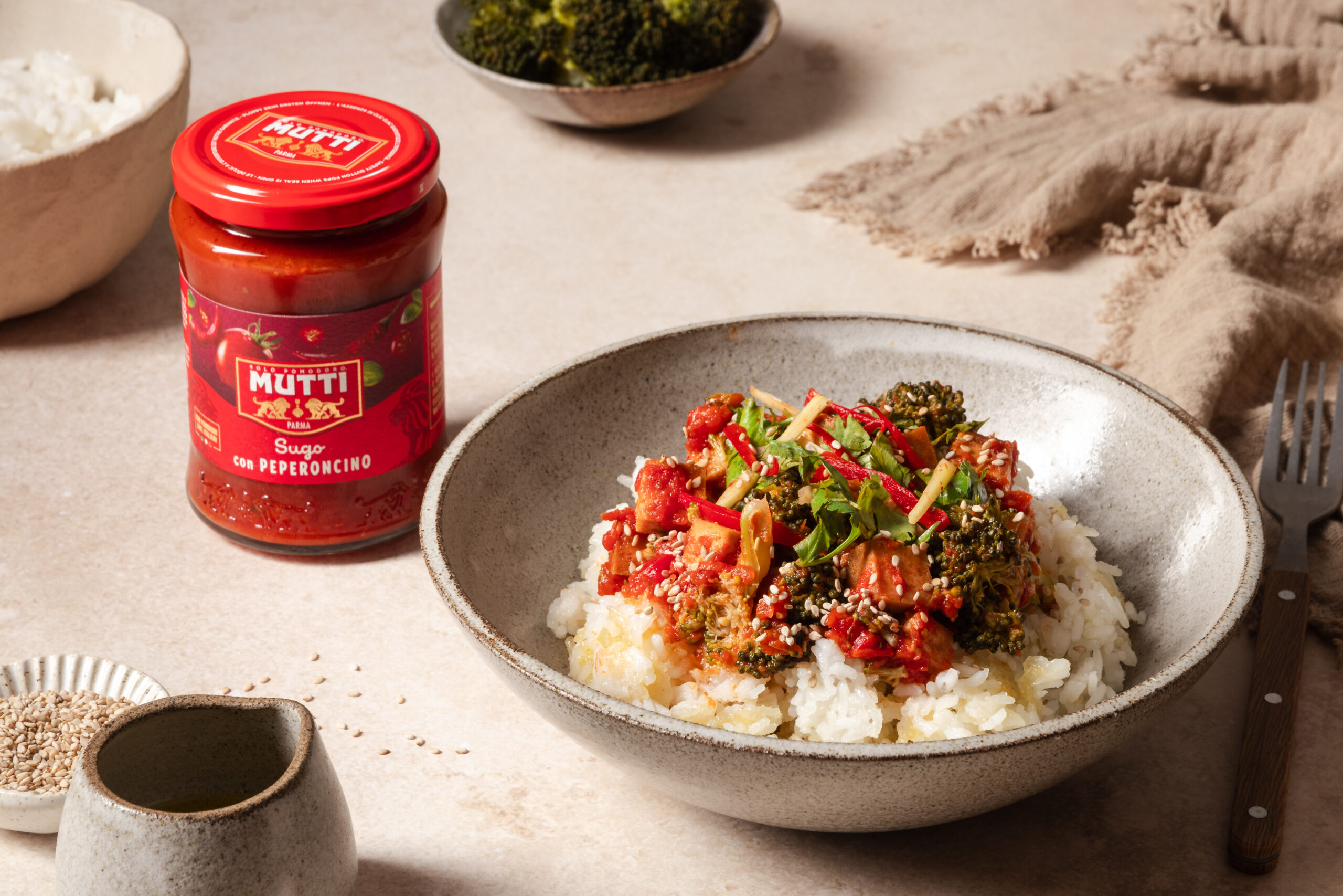 Riso al Salto con tofu piccante e verdure