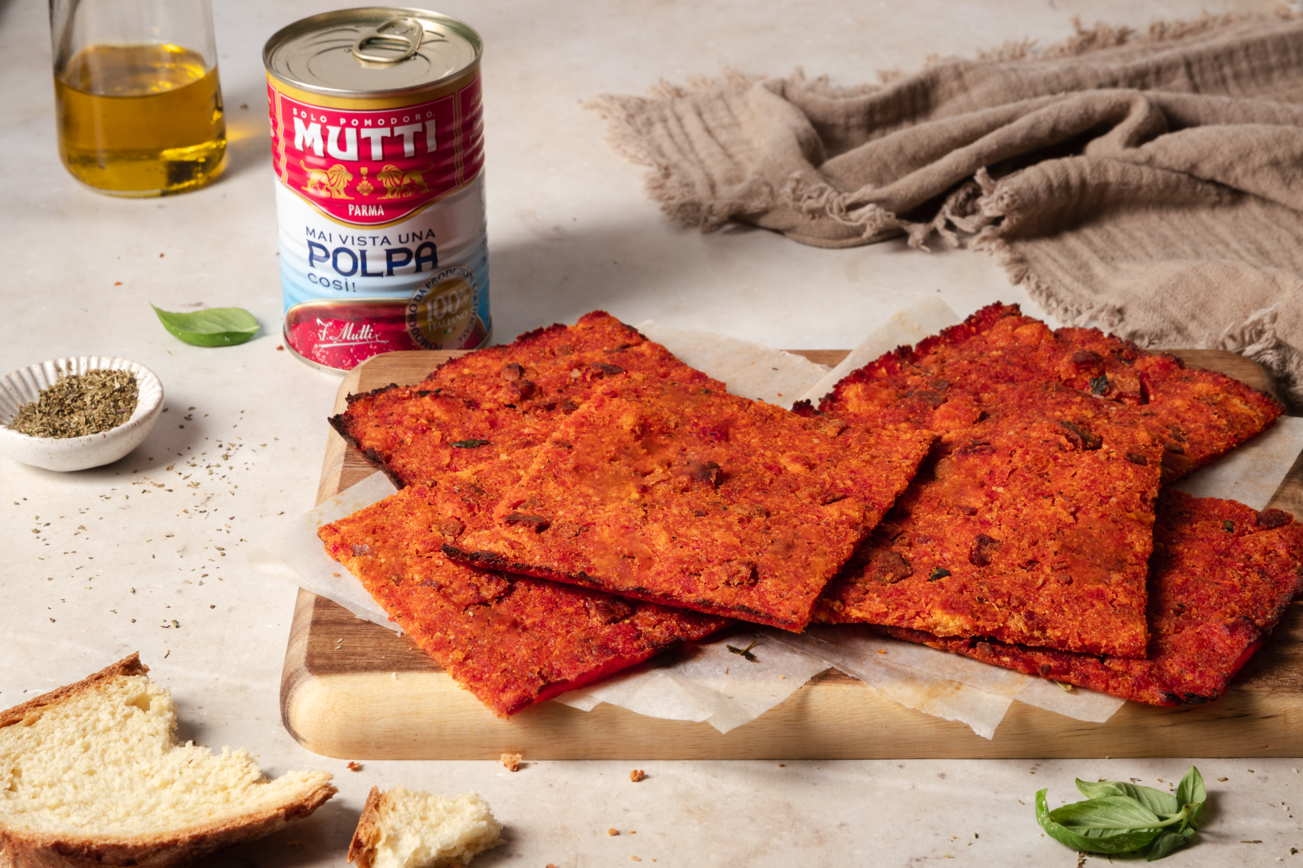 Schiacciata di pane e pomodoro