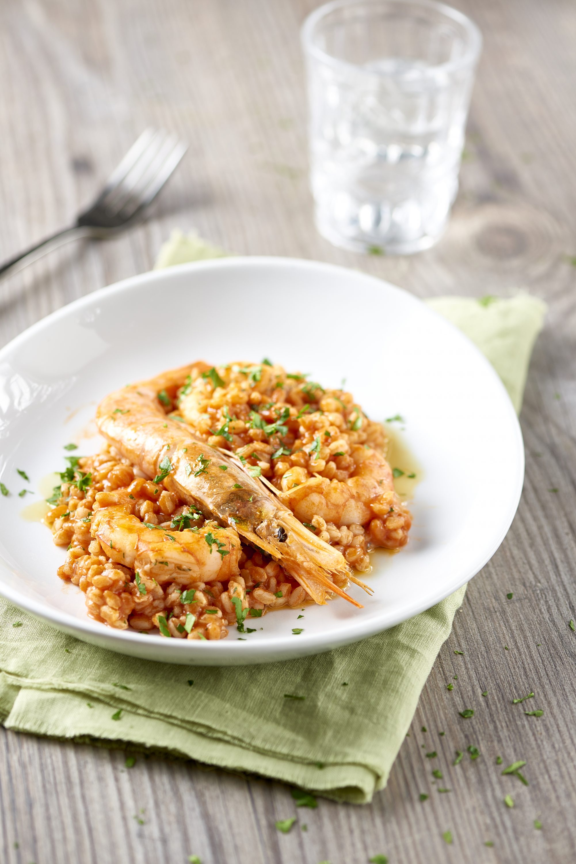 ja kaksinkertaisella tomaattipyreella