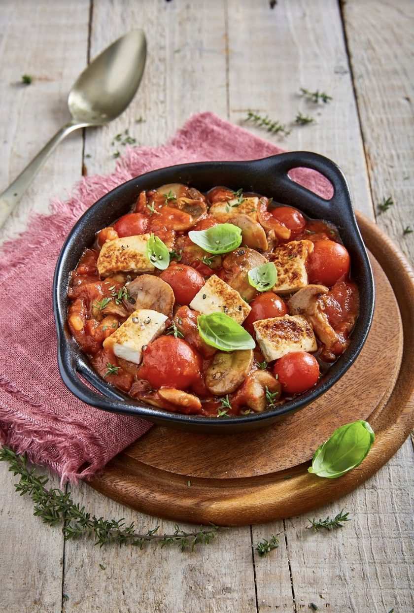 Kirsikkatomaatti halloumistroganoff